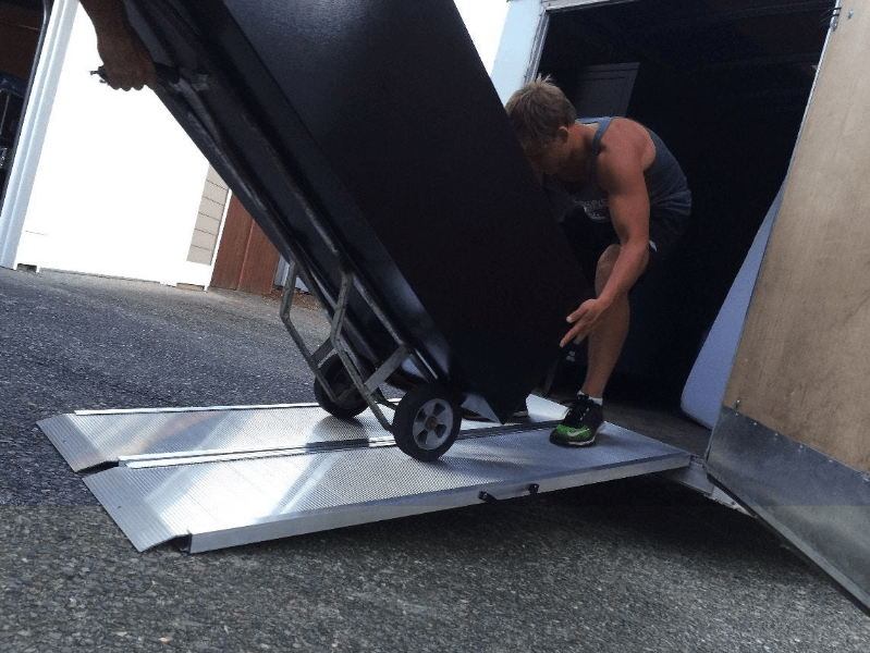 TRAVERSE™ Singlefold Edgeless Portable Ramp By EZ-Access – Elders' Mobility